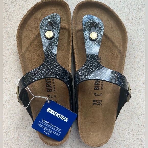 Birkenstock Shoes - NWT Birkenstock Gizeh 38 Regular